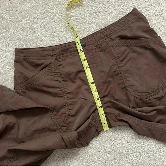MOUNTAIN HARDWEAR Women OL1153 Brown Cropped Hiking Capri Pants SZ 10 Zip Pocket - Picture 10 of 15